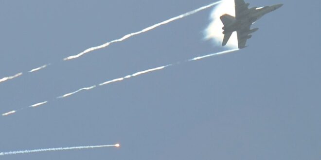 طهران تسقط مقاتلة أمريكية وأنباء عن تحطم مقاتلة ثانية وإصابة مروحية.. فيديو